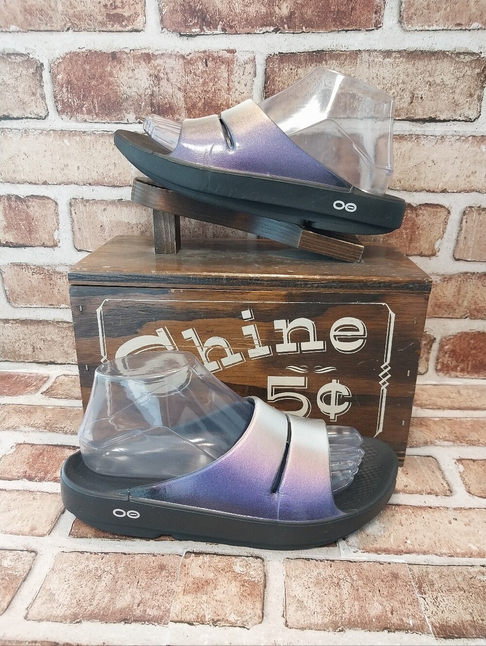 Pre-owned Oofos Ooahh Luxe Sandals